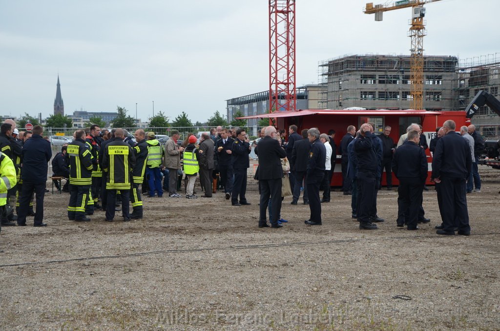Erster Spatenstich Neues Feuerwehrzentrum Koeln Kalk Gummersbacherstr P134.JPG - Miklos Laubert